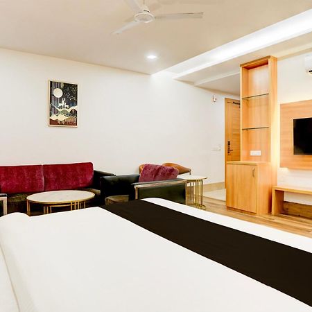 Palette Calista Premium Resort Samalkha エクステリア 写真