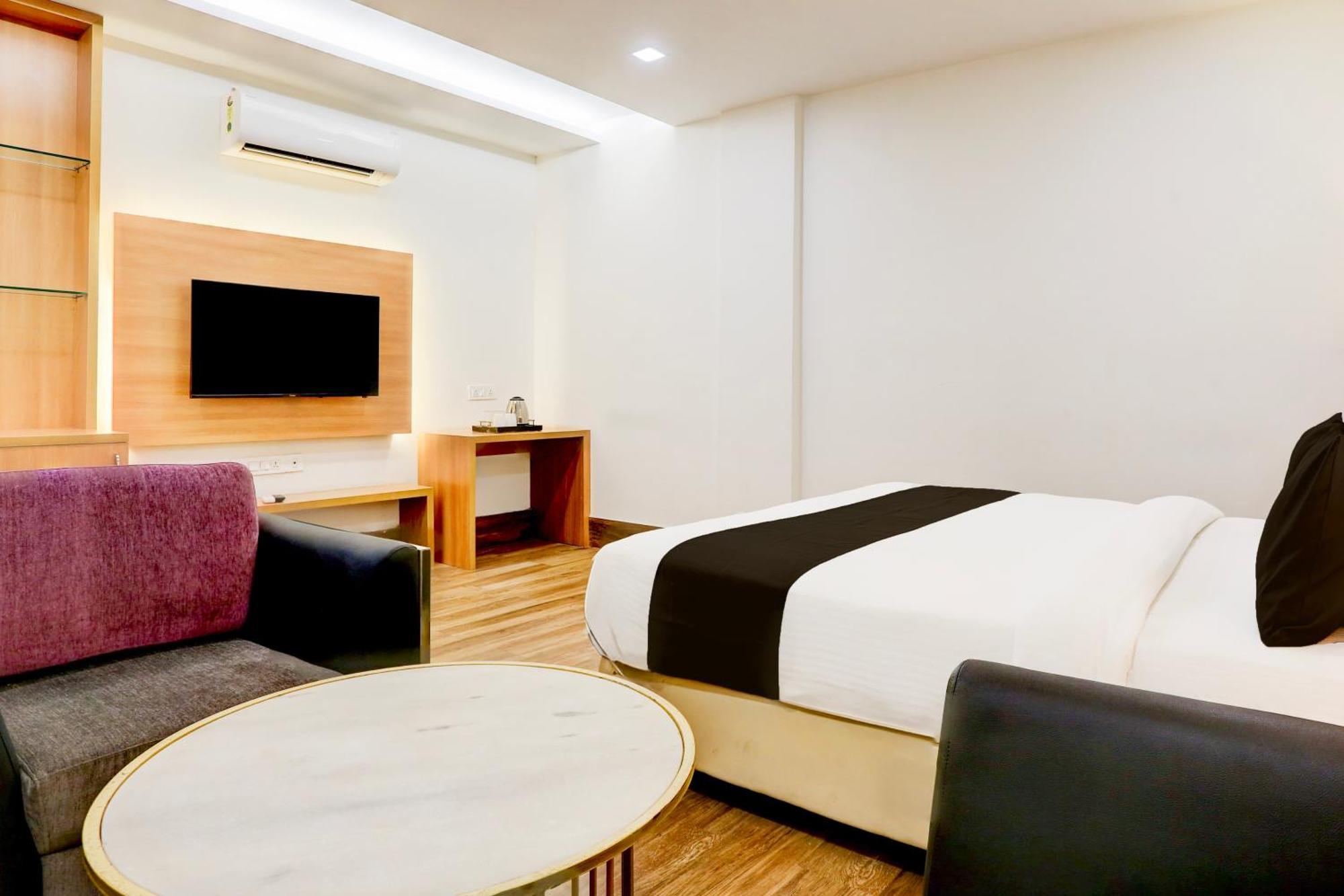 Palette Calista Premium Resort Samalkha エクステリア 写真